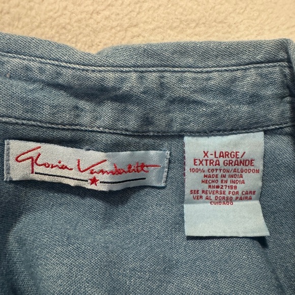 Women’s Gloria Vanderbilt Denim Button Up Top - Picture 3 of 5